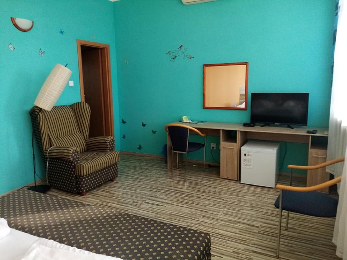 Hotel Hubert Nové Zámky מראה חיצוני תמונה