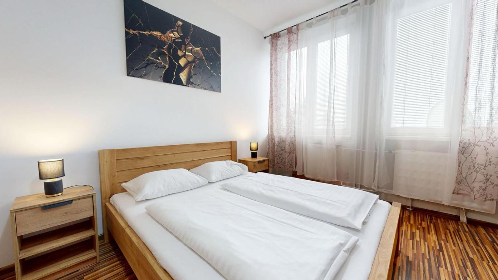 Hotel Hubert Nové Zámky מראה חיצוני תמונה