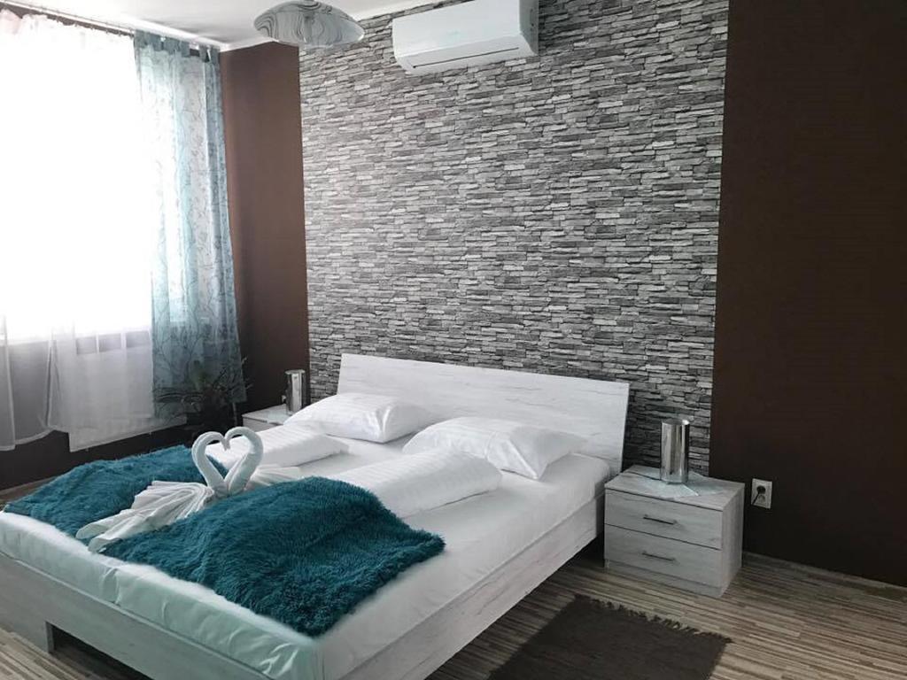 Hotel Hubert Nové Zámky מראה חיצוני תמונה