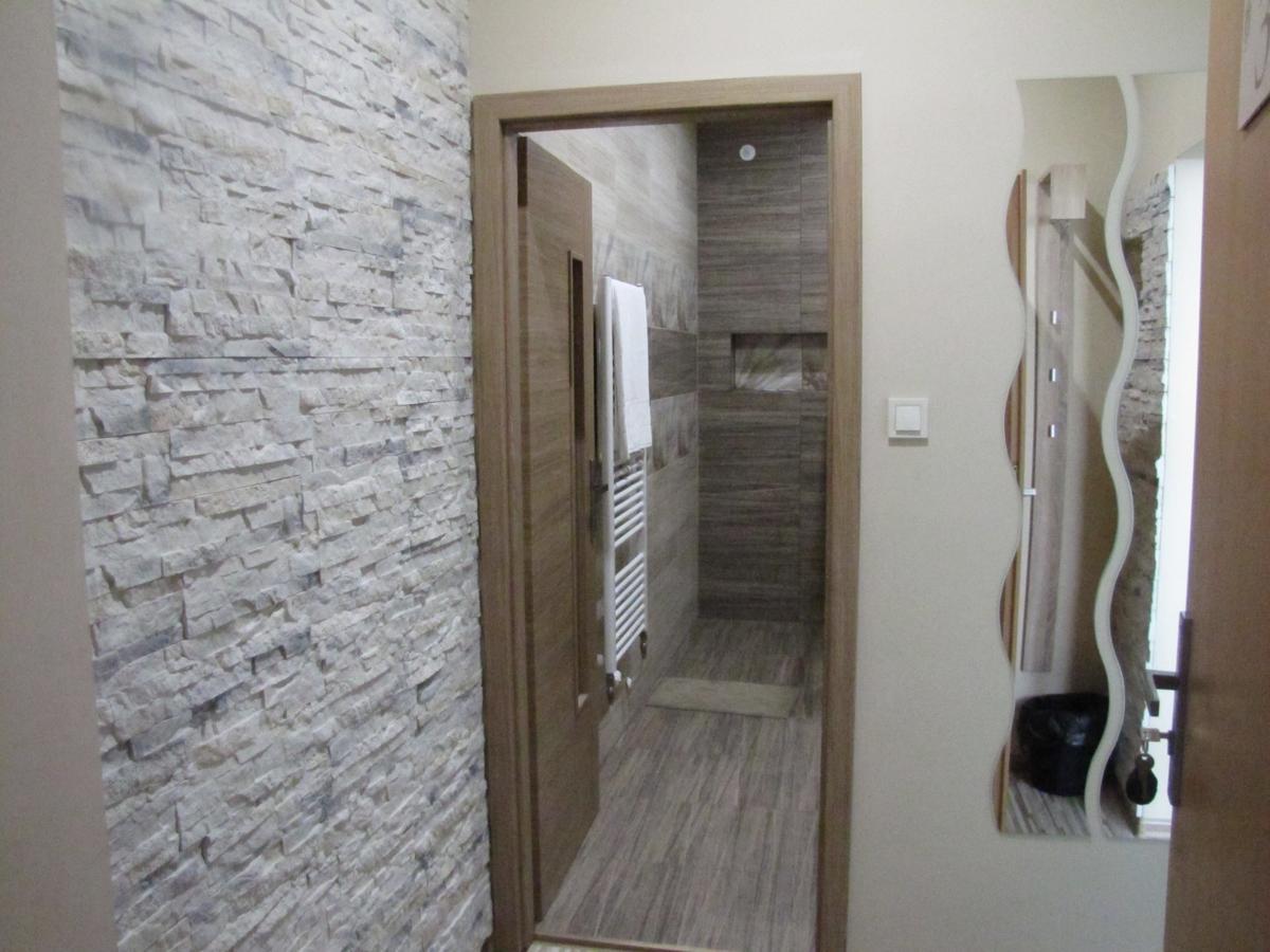 Hotel Hubert Nové Zámky מראה חיצוני תמונה