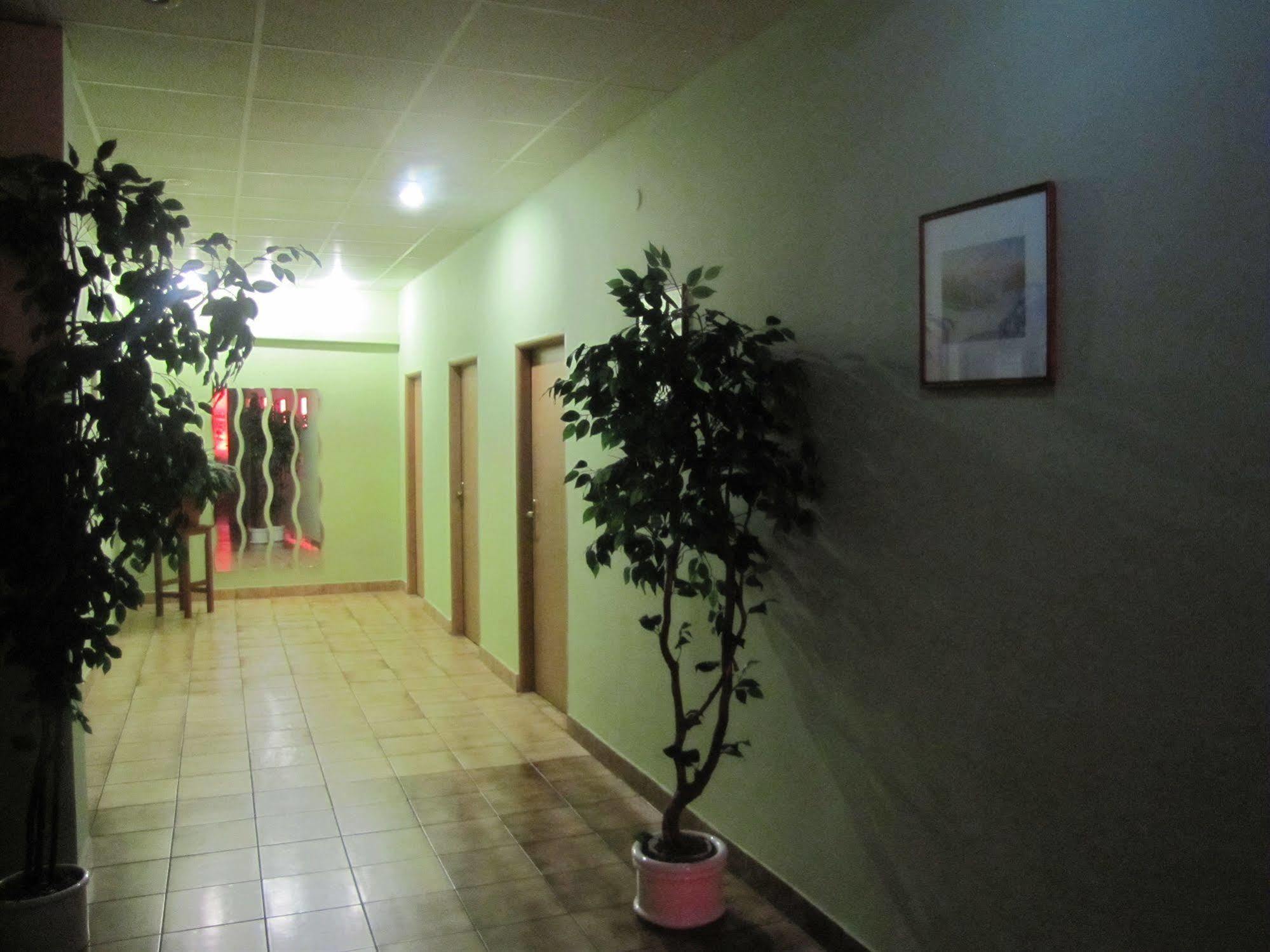 Hotel Hubert Nové Zámky מראה חיצוני תמונה